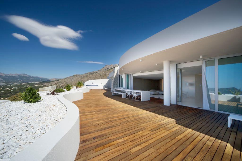 Luxury 3-bedroom penthouse with a large terrace and spectacular views in Altea Hills