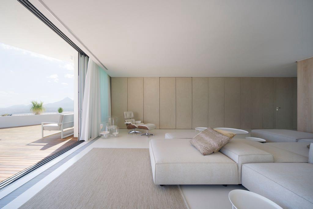 Luxury 3-bedroom penthouse with a large terrace and spectacular views in Altea Hills