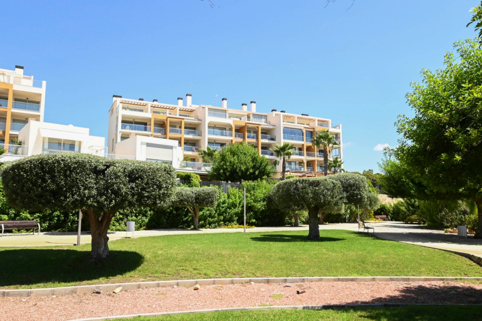 3-bedroom penthouse on the beachfront of Playa del Paradis for sale in Villajoyosa