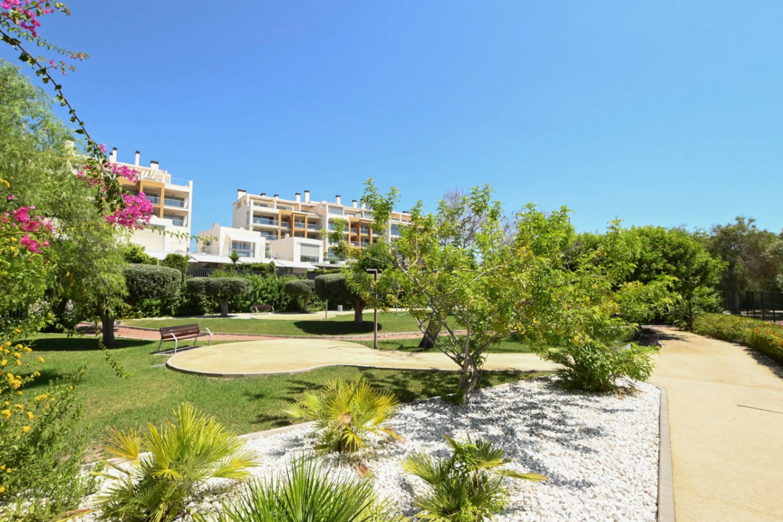 3-bedroom penthouse on the beachfront of Playa del Paradis for sale in Villajoyosa