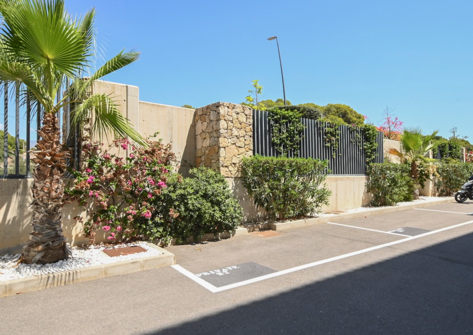 3-bedroom penthouse on the beachfront of Playa del Paradis for sale in Villajoyosa