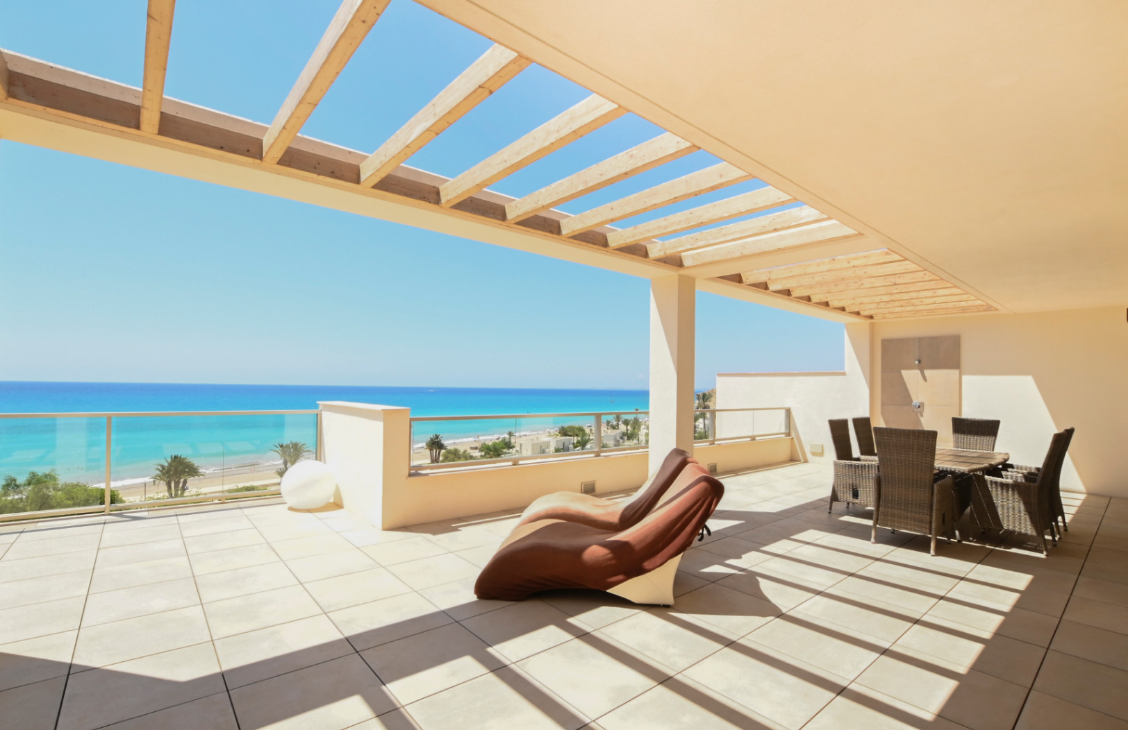 3-bedroom penthouse on the beachfront of Playa del Paradis for sale in Villajoyosa