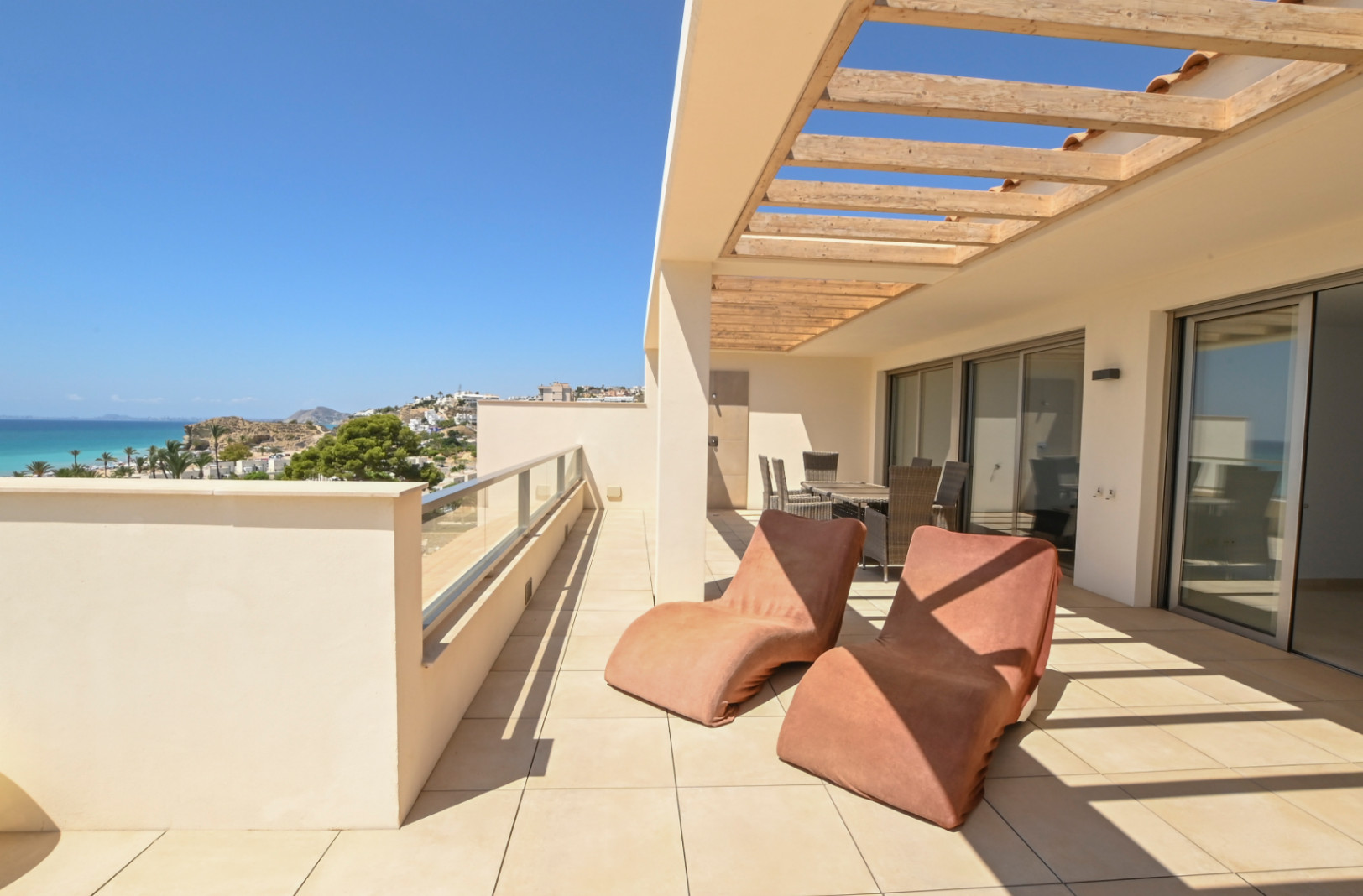 3-bedroom penthouse on the beachfront of Playa del Paradis for sale in Villajoyosa