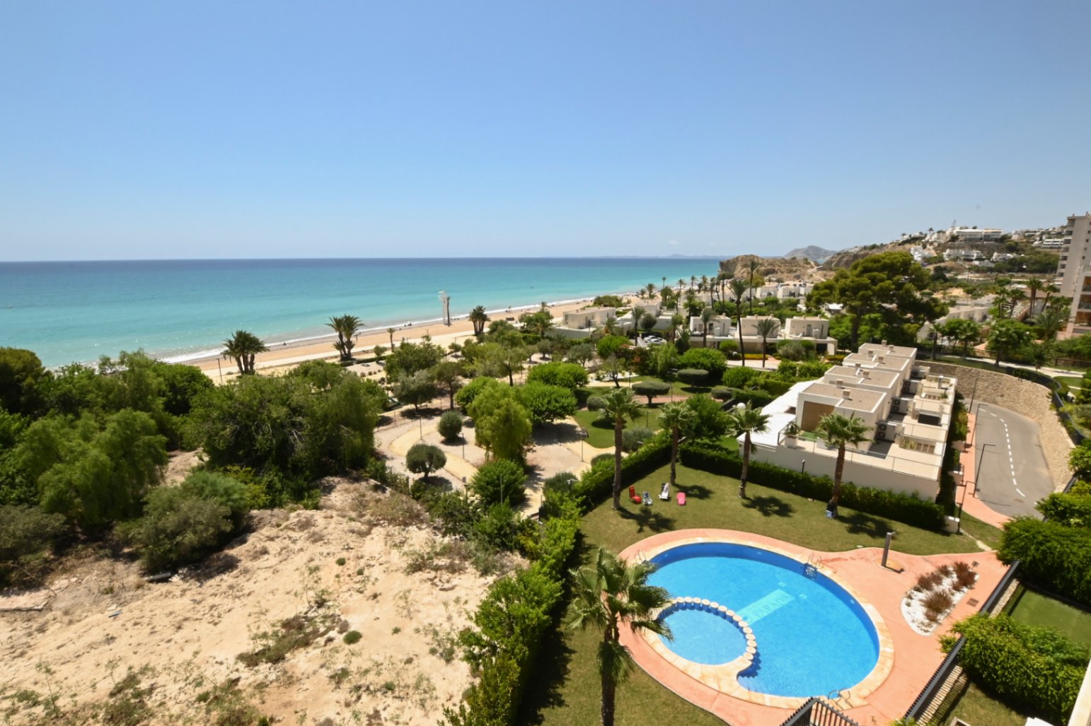 3-bedroom penthouse on the beachfront of Playa del Paradis for sale in Villajoyosa