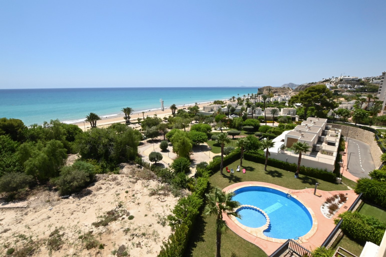 3-bedroom penthouse on the beachfront of Playa del Paradis for sale in Villajoyosa