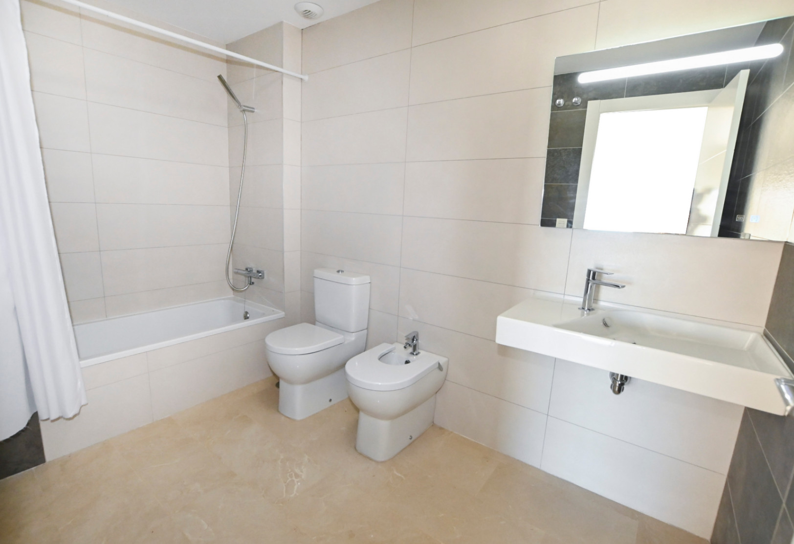 3-bedroom penthouse on the beachfront of Playa del Paradis for sale in Villajoyosa