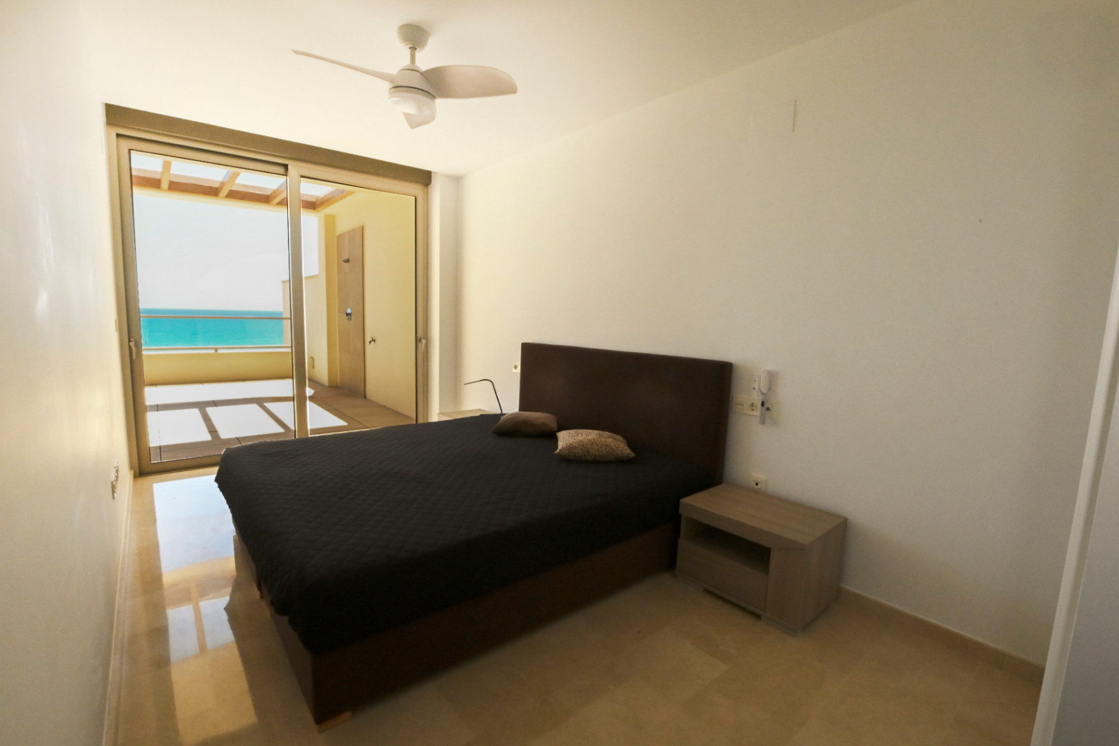 3-bedroom penthouse on the beachfront of Playa del Paradis for sale in Villajoyosa