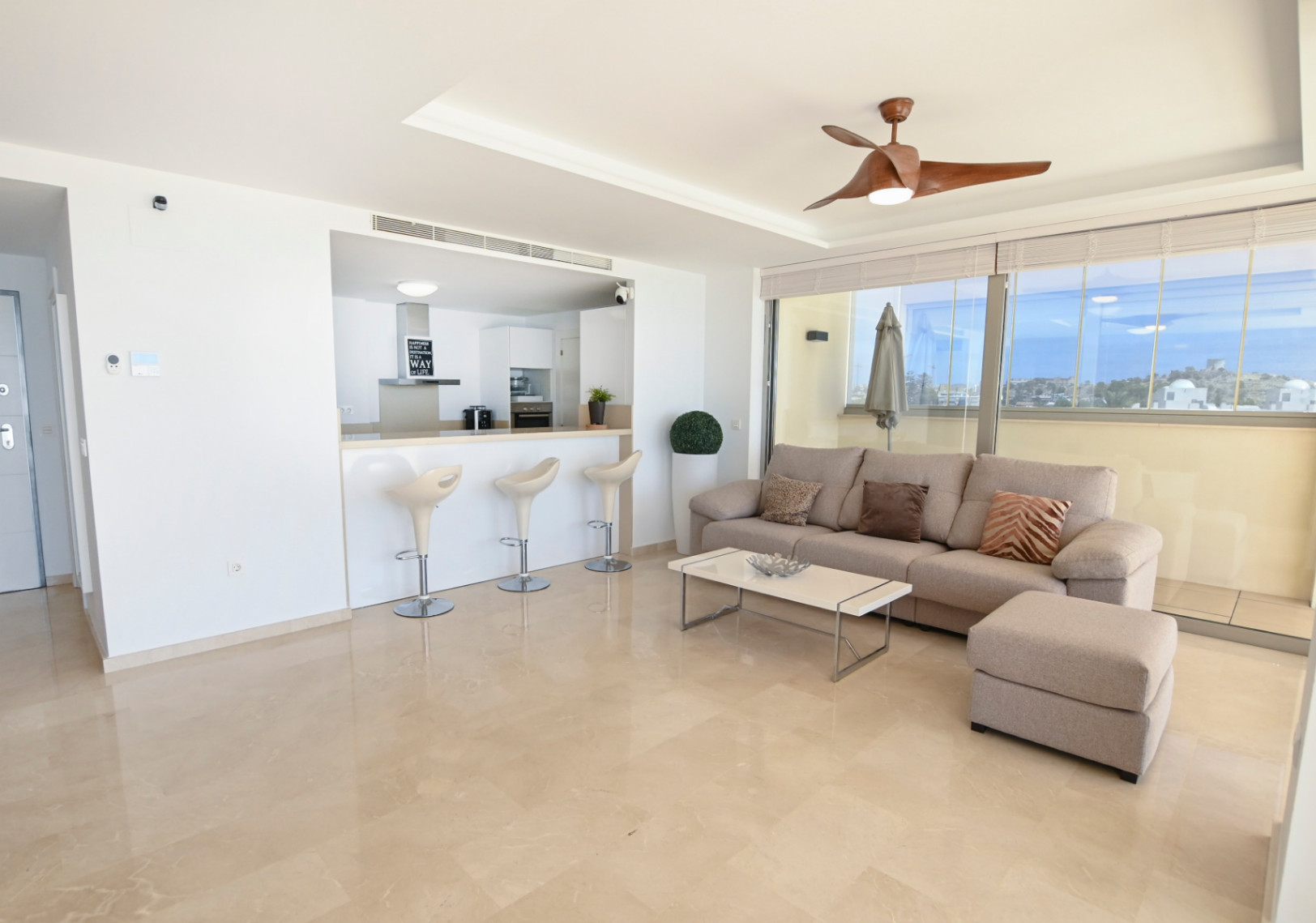 3-bedroom penthouse on the beachfront of Playa del Paradis for sale in Villajoyosa