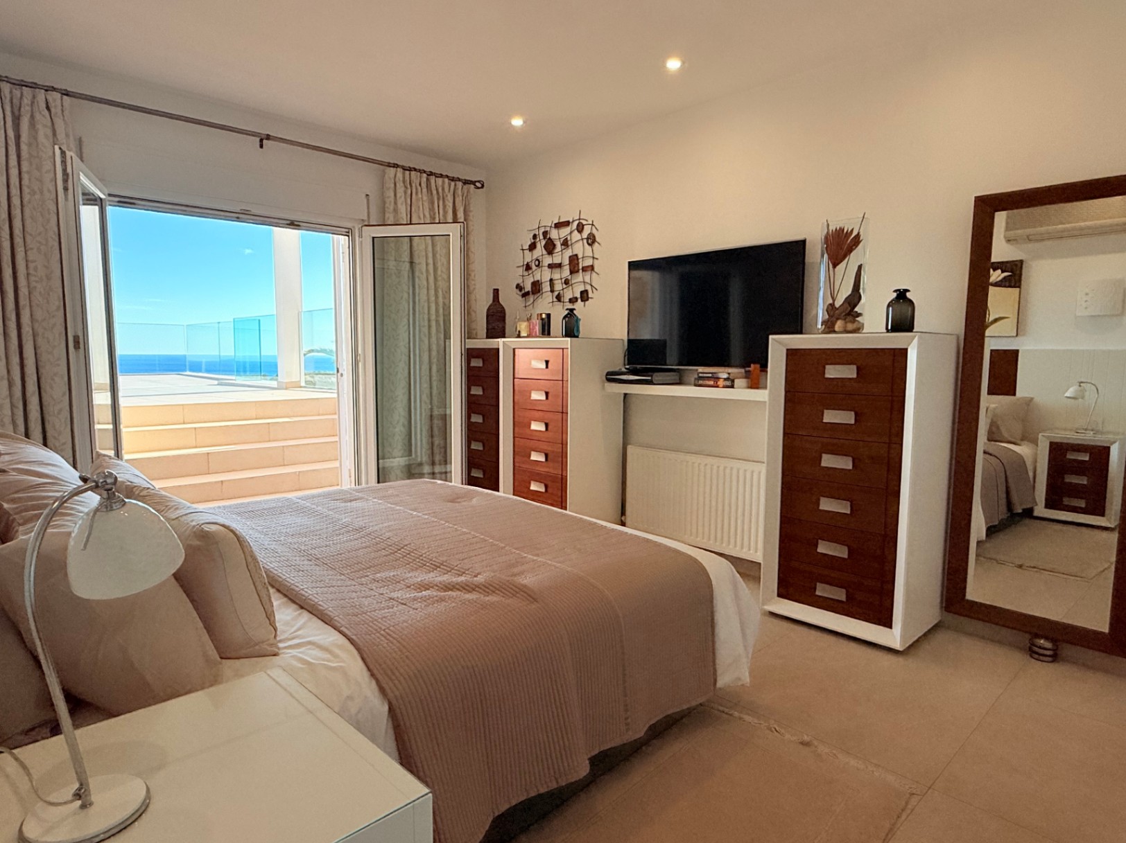 Villa met zeezicht te koop in Moraira