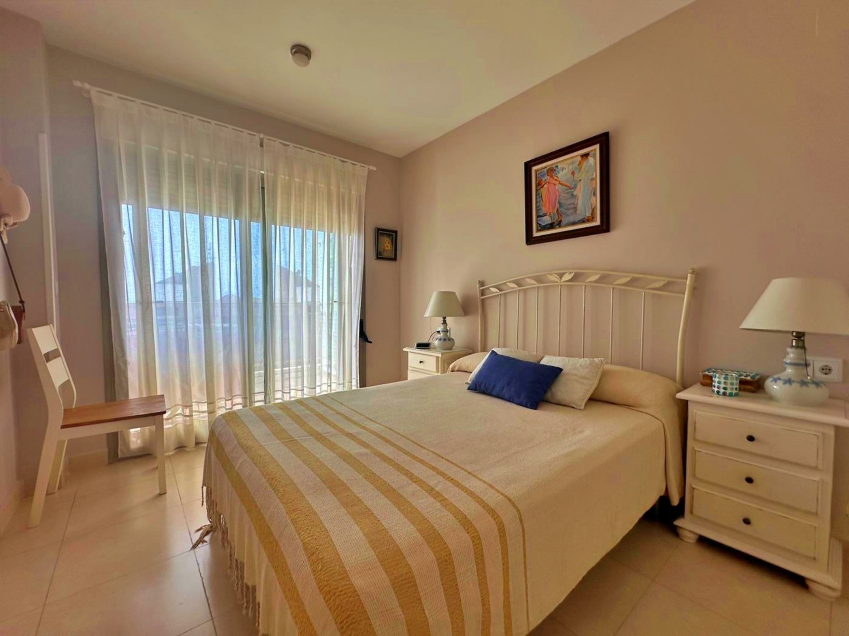 Apartment for sale in Calpe, Steps from Arenal Beach