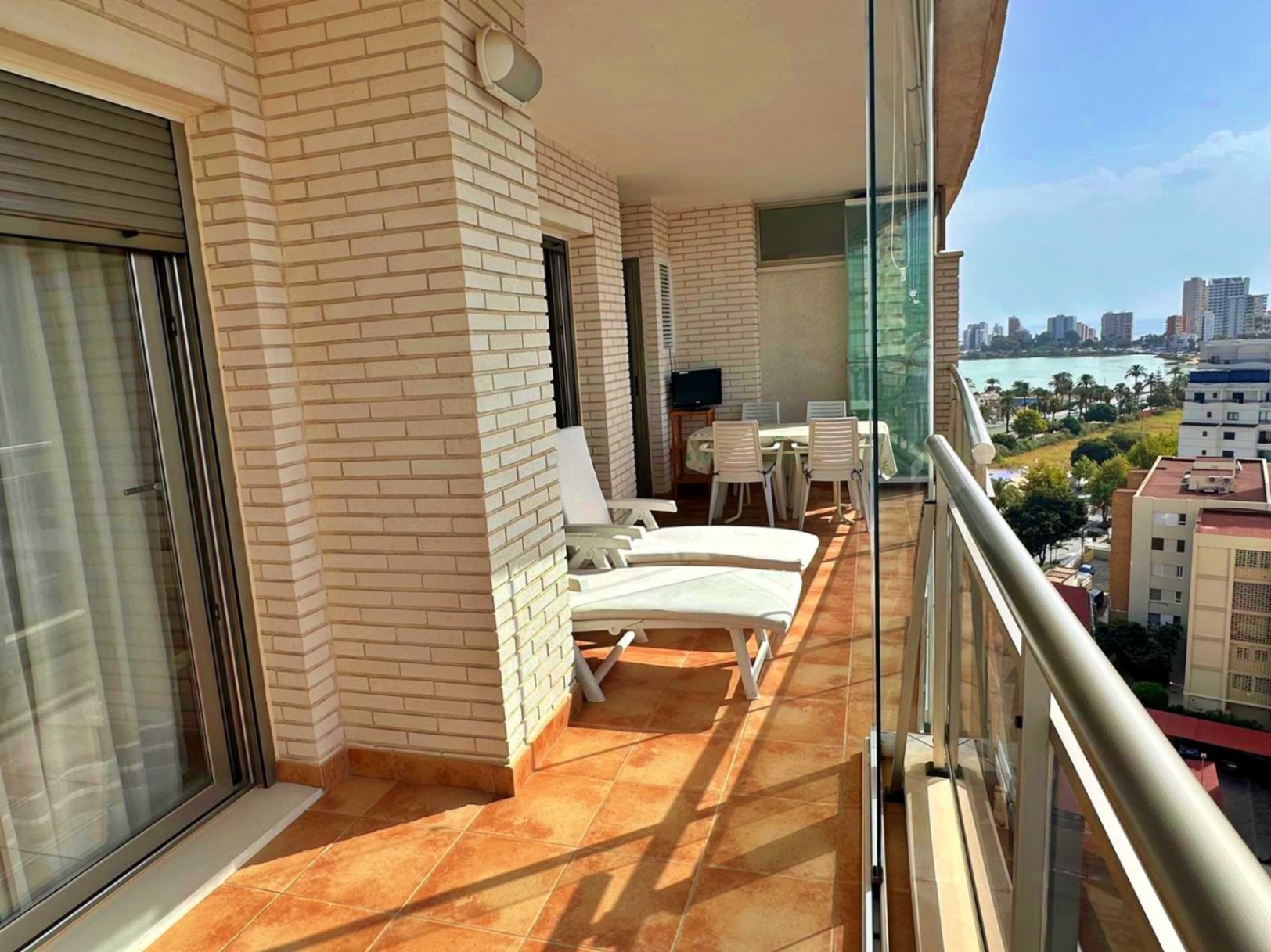 Apartment for sale in Calpe, Steps from Arenal Beach