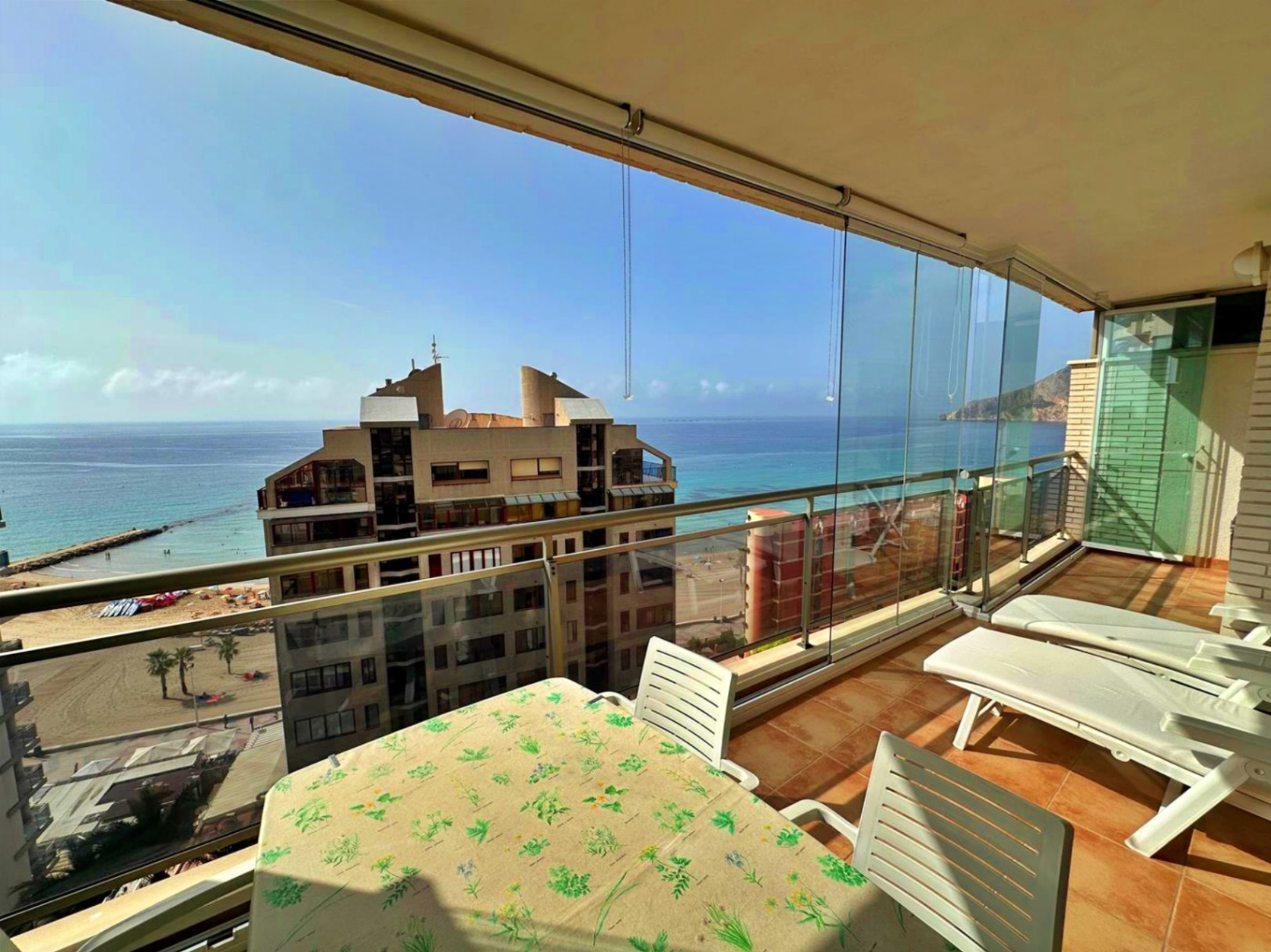 Apartment for sale in Calpe, Steps from Arenal Beach