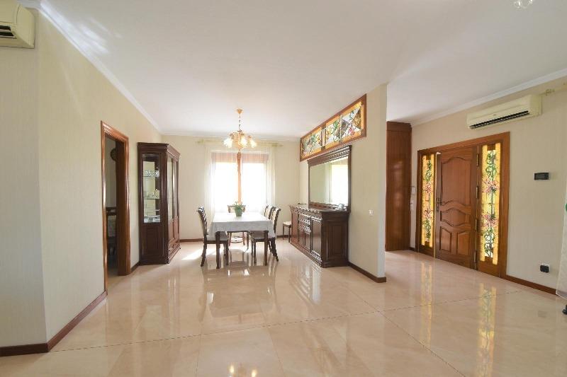 Spacious luxury villa for sale with 5 bedrooms and pool in Ciudad Quesada