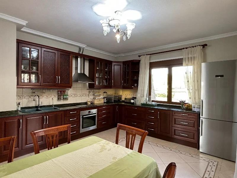 Spacious luxury villa for sale with 5 bedrooms and pool in Ciudad Quesada