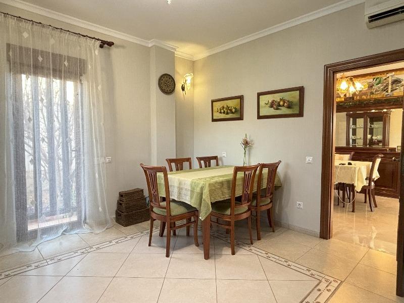 Spacious luxury villa for sale with 5 bedrooms and pool in Ciudad Quesada