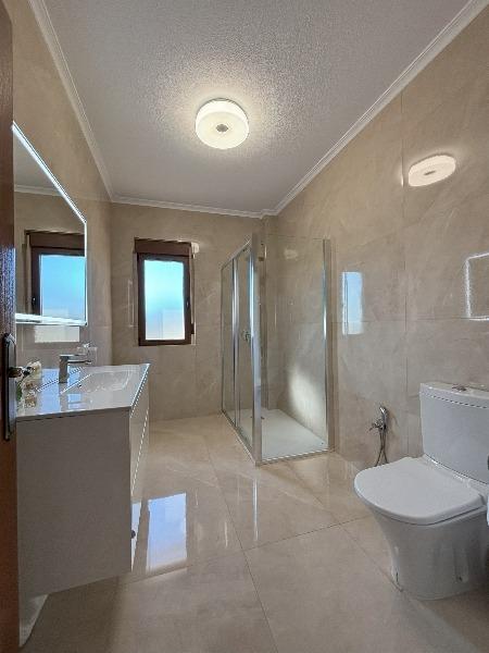Spacious luxury villa for sale with 5 bedrooms and pool in Ciudad Quesada