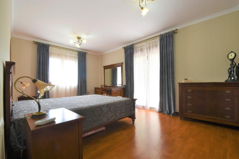 Spacious luxury villa for sale with 5 bedrooms and pool in Ciudad Quesada