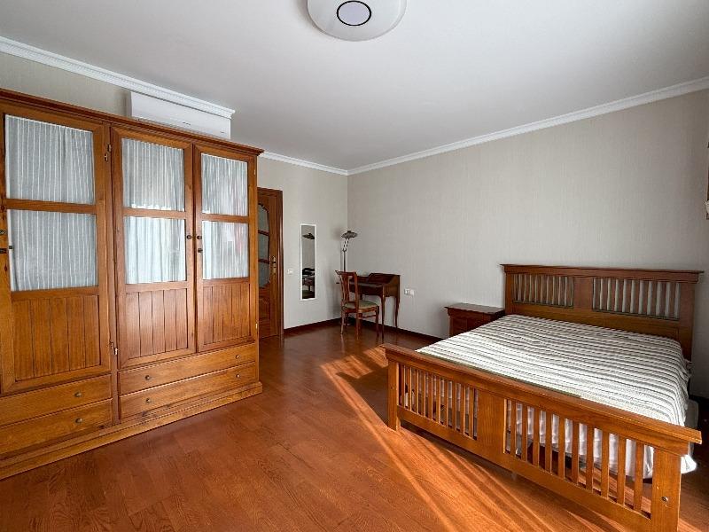 Spacious luxury villa for sale with 5 bedrooms and pool in Ciudad Quesada