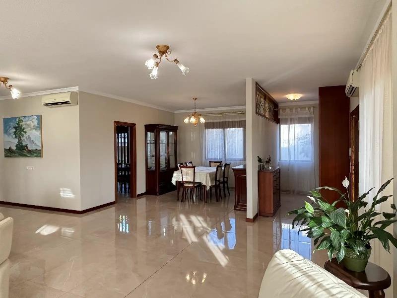 Spacious luxury villa for sale with 5 bedrooms and pool in Ciudad Quesada