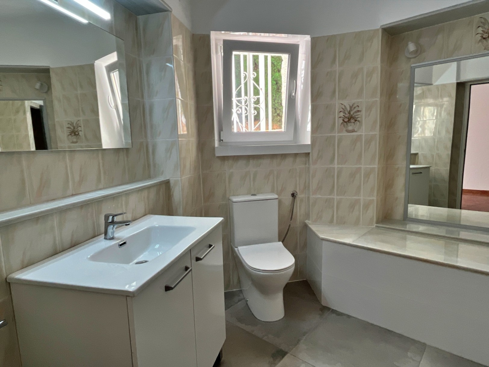 Detached Villa with Sea & Peñon Views for sale in Calpe