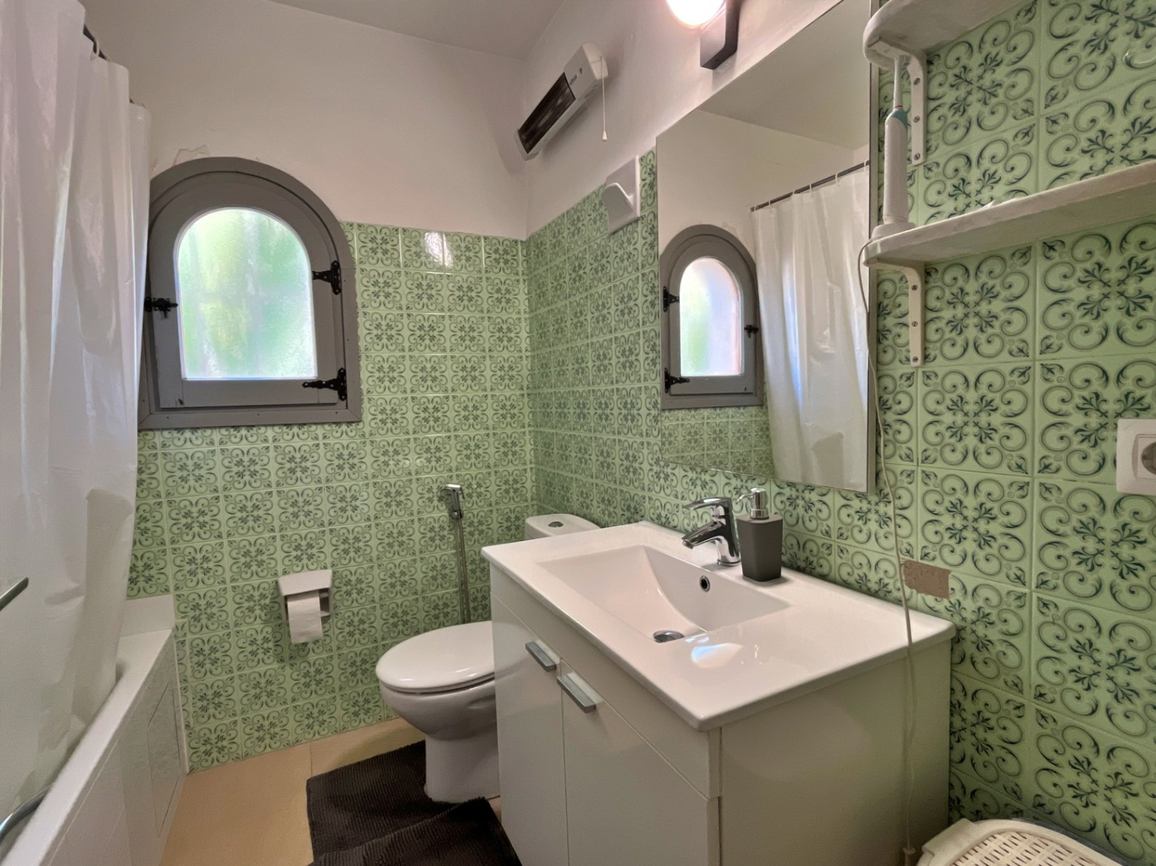 Detached Villa with Sea & Peñon Views for sale in Calpe