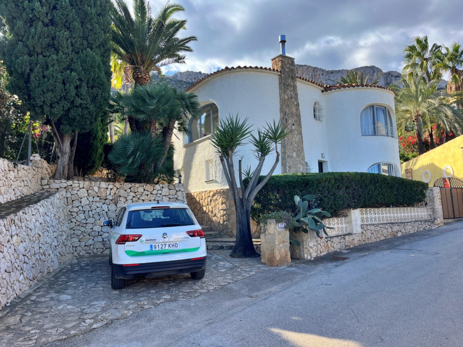 Detached Villa with Sea & Peñon Views for sale in Calpe