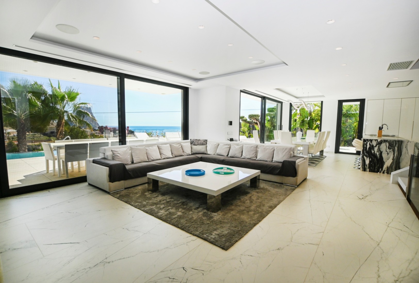 Luxury Villa with Panoramic Sea & Peñón de Ifach Views