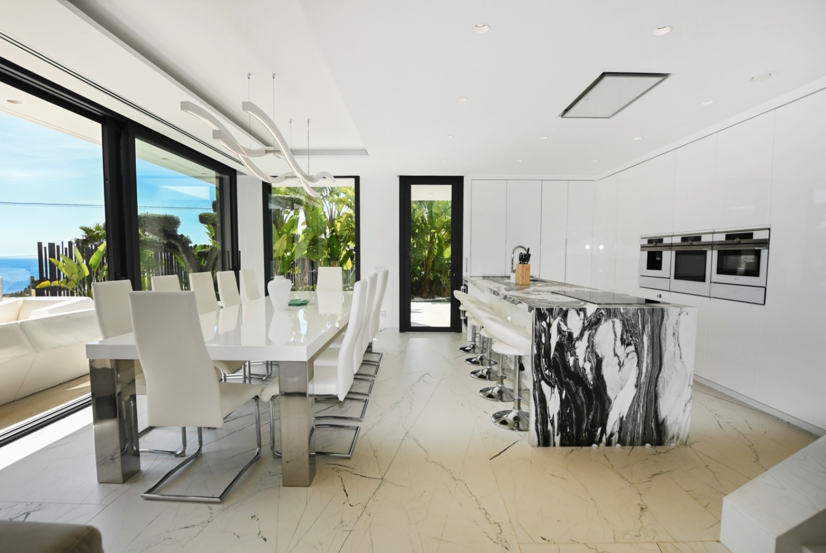 Luxury Villa with Panoramic Sea & Peñón de Ifach Views