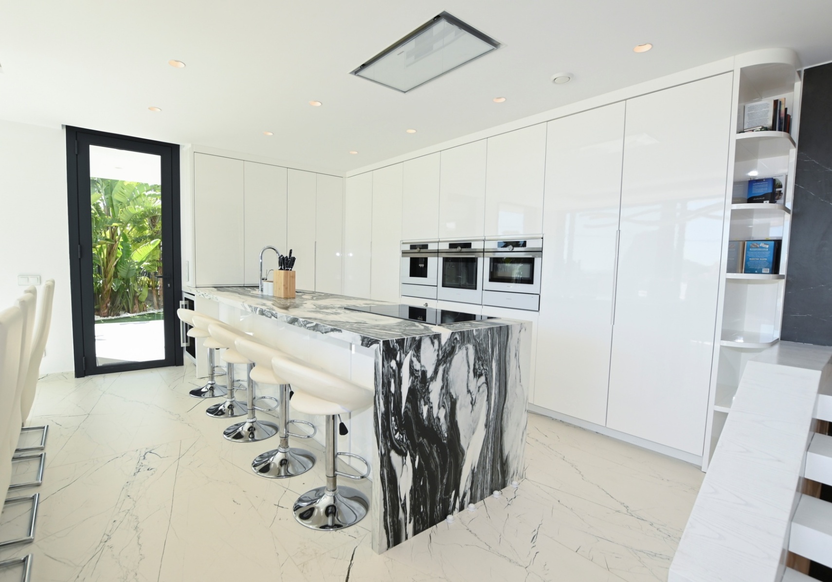 Luxury Villa with Panoramic Sea & Peñón de Ifach Views