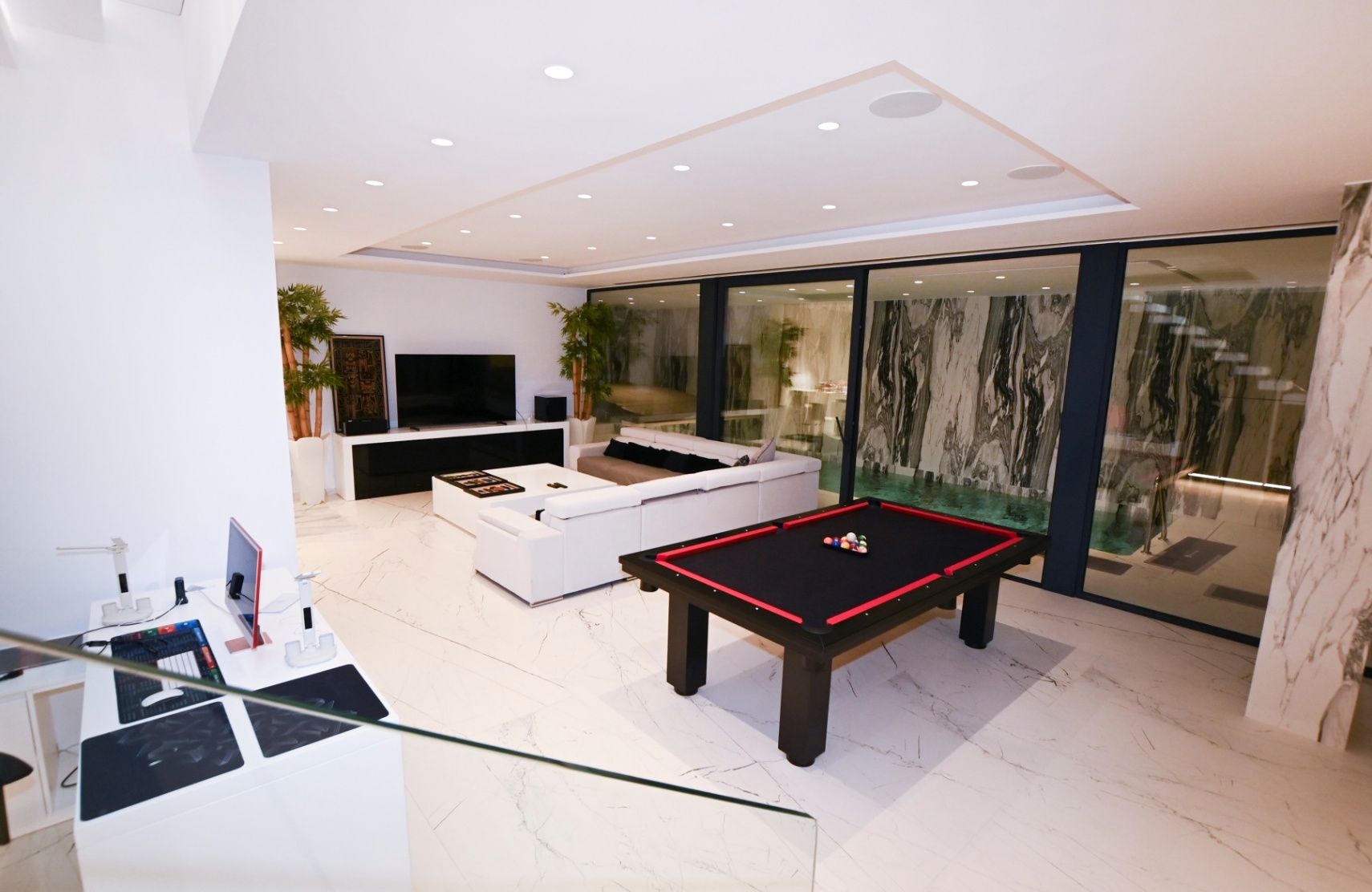 Luxury Villa with Panoramic Sea & Peñón de Ifach Views