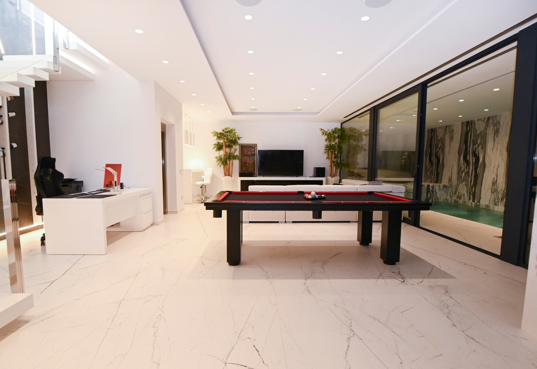 Luxury Villa with Panoramic Sea & Peñón de Ifach Views