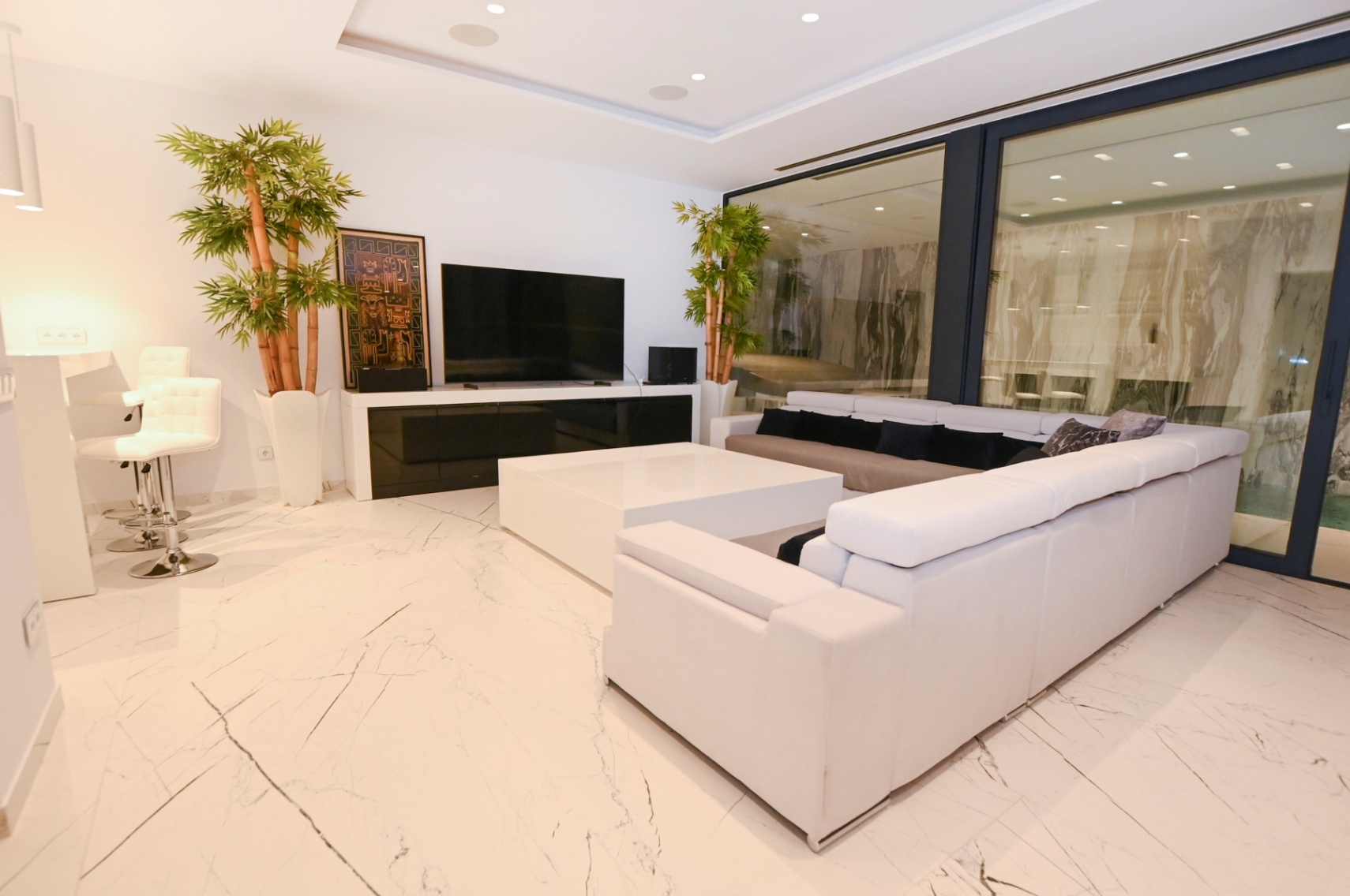 Luxury Villa with Panoramic Sea & Peñón de Ifach Views