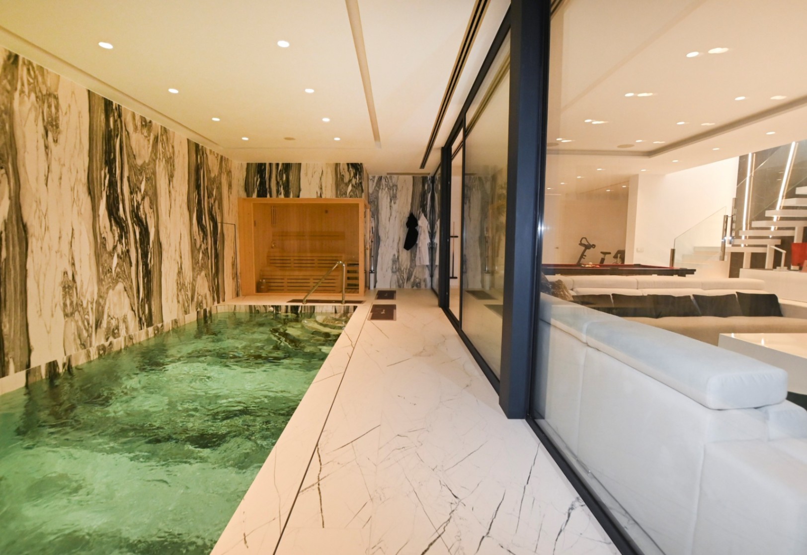 Luxury Villa with Panoramic Sea & Peñón de Ifach Views