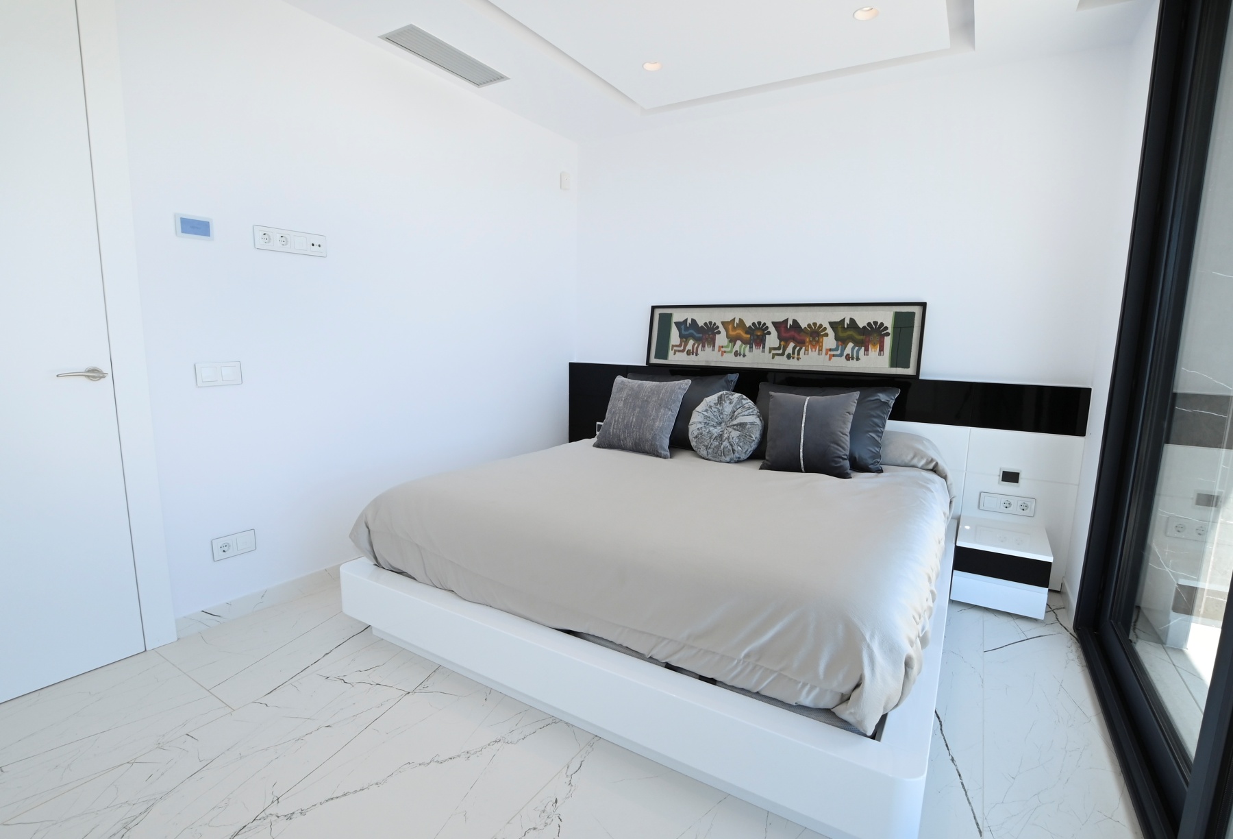 Luxury Villa with Panoramic Sea & Peñón de Ifach Views