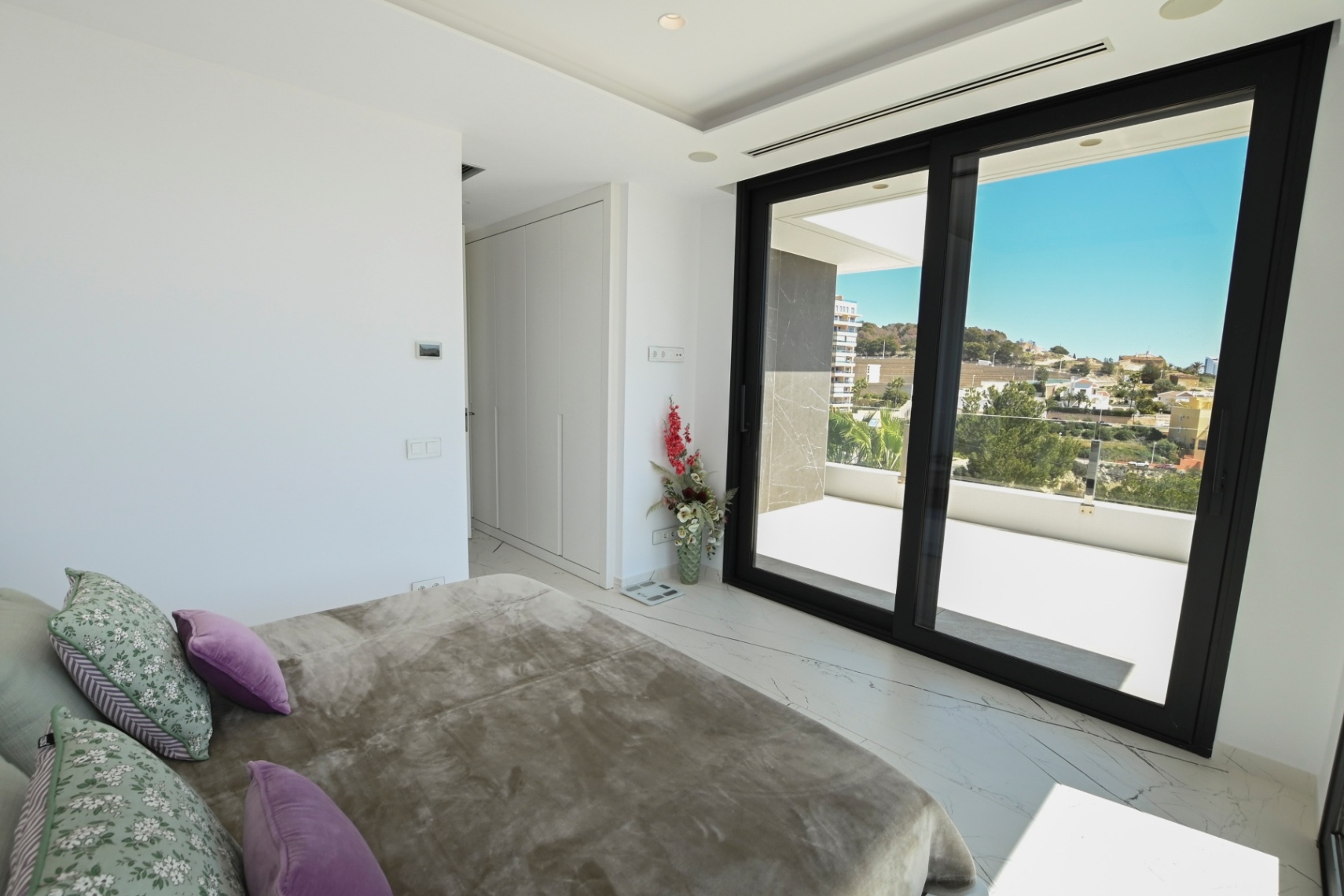 Luxury Villa with Panoramic Sea & Peñón de Ifach Views