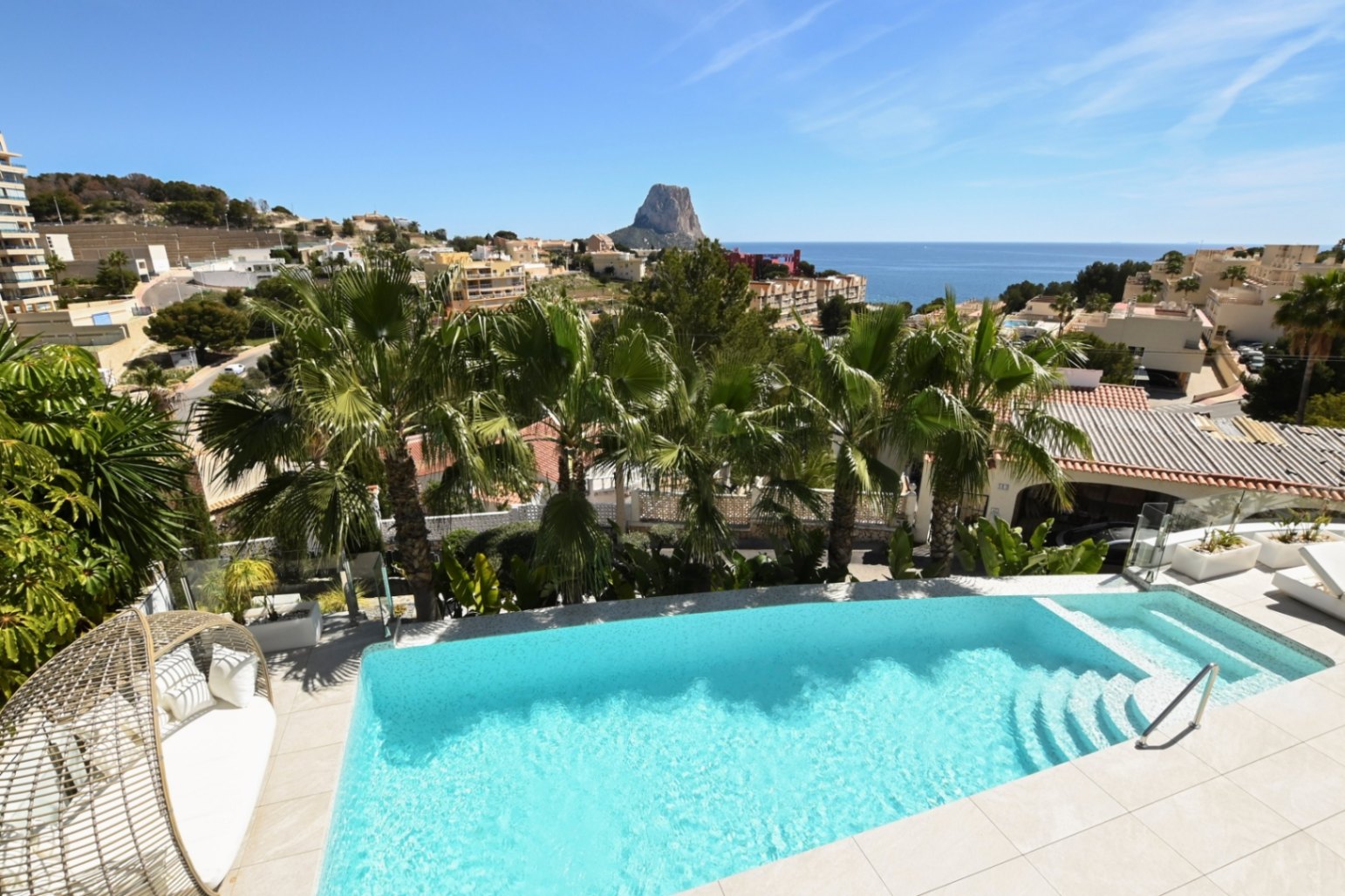 Luxury Villa with Panoramic Sea & Peñón de Ifach Views