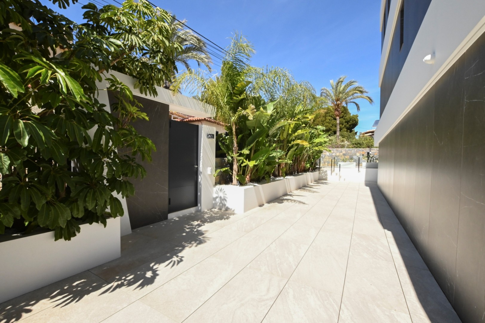 Luxury Villa with Panoramic Sea & Peñón de Ifach Views