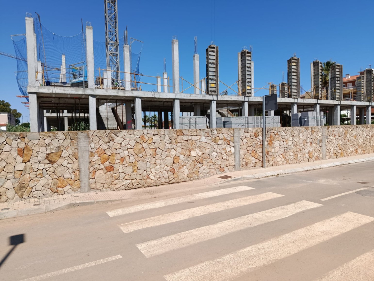 Exclusive Townhouses: Your Denia Coastal Sanctuary