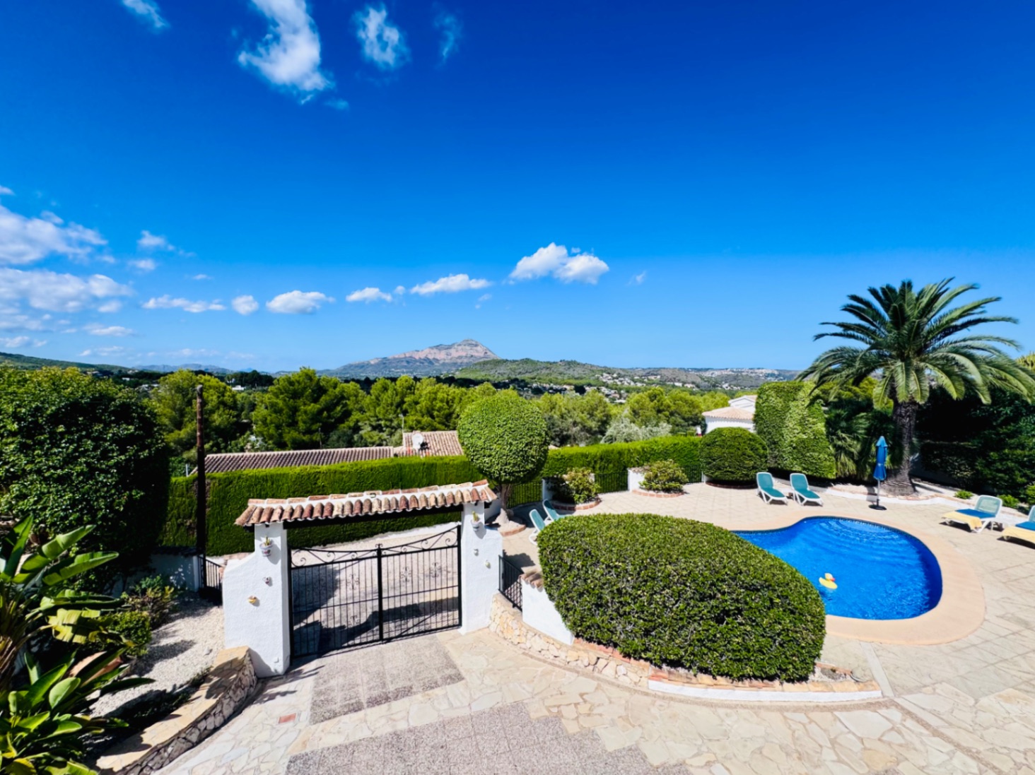 Villa for sale Javea with Montgó Views