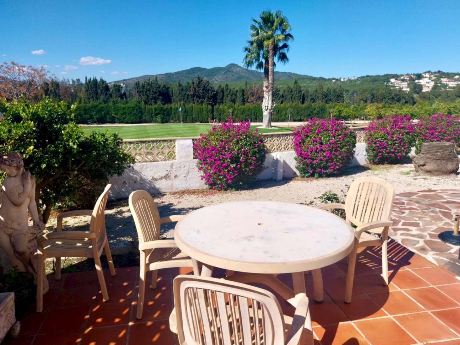 Villa en venta en Jávea con vistas al campo de golf.