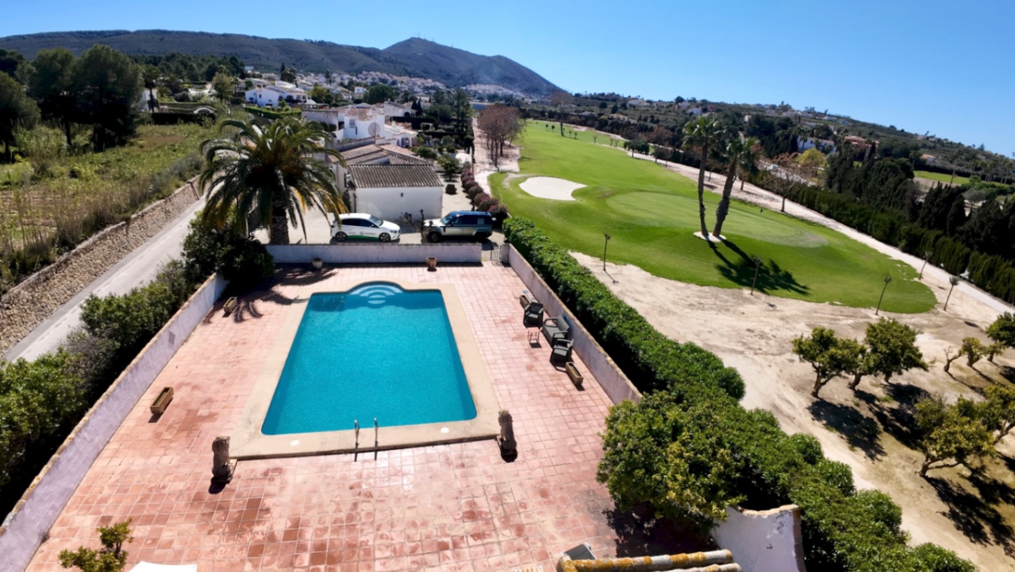 Villa en venta en Jávea con vistas al campo de golf.