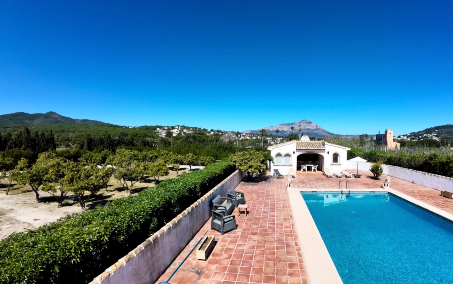Villa en venta en Jávea con vistas al campo de golf.