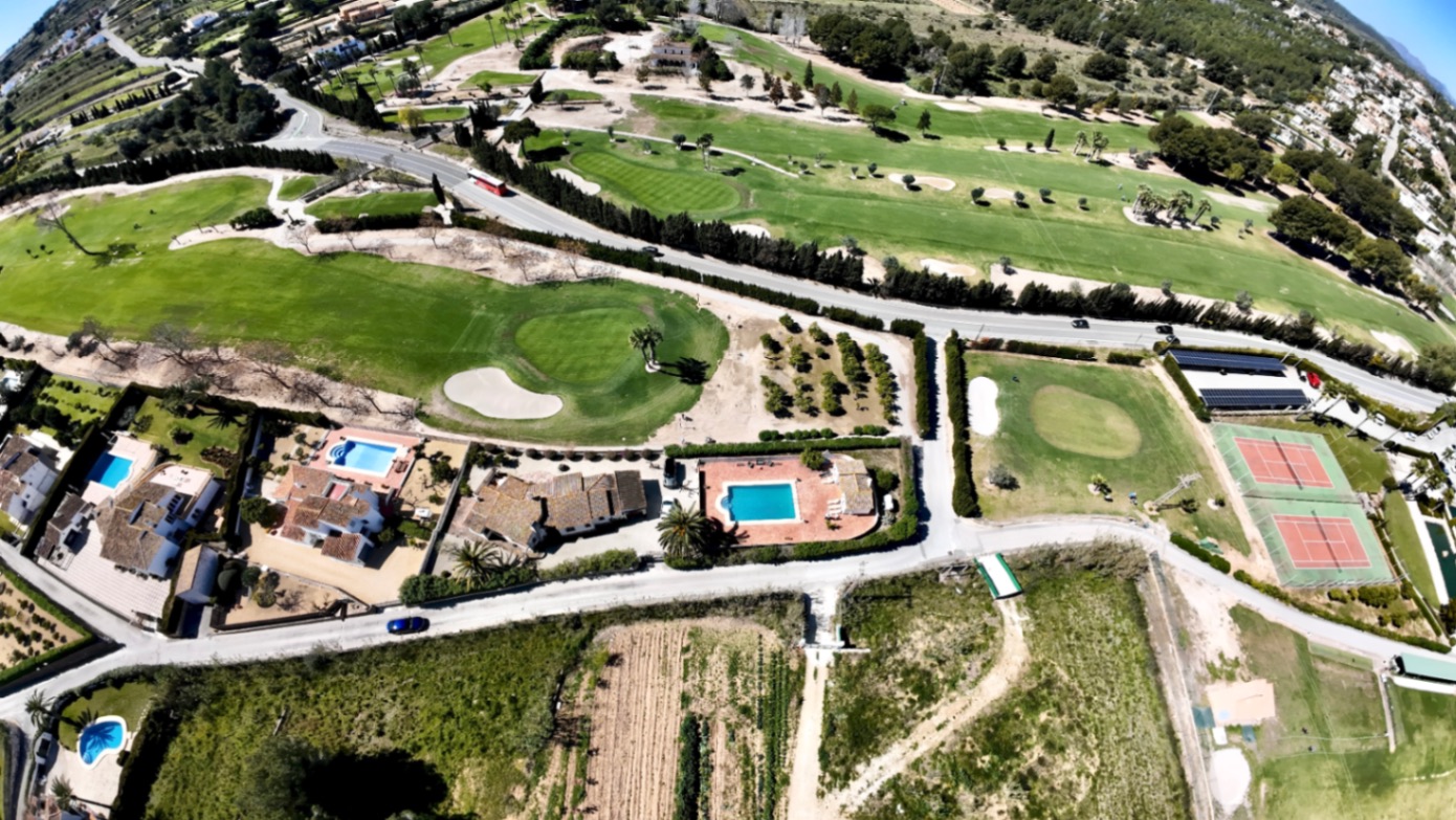 Villa en venta en Jávea con vistas al campo de golf.