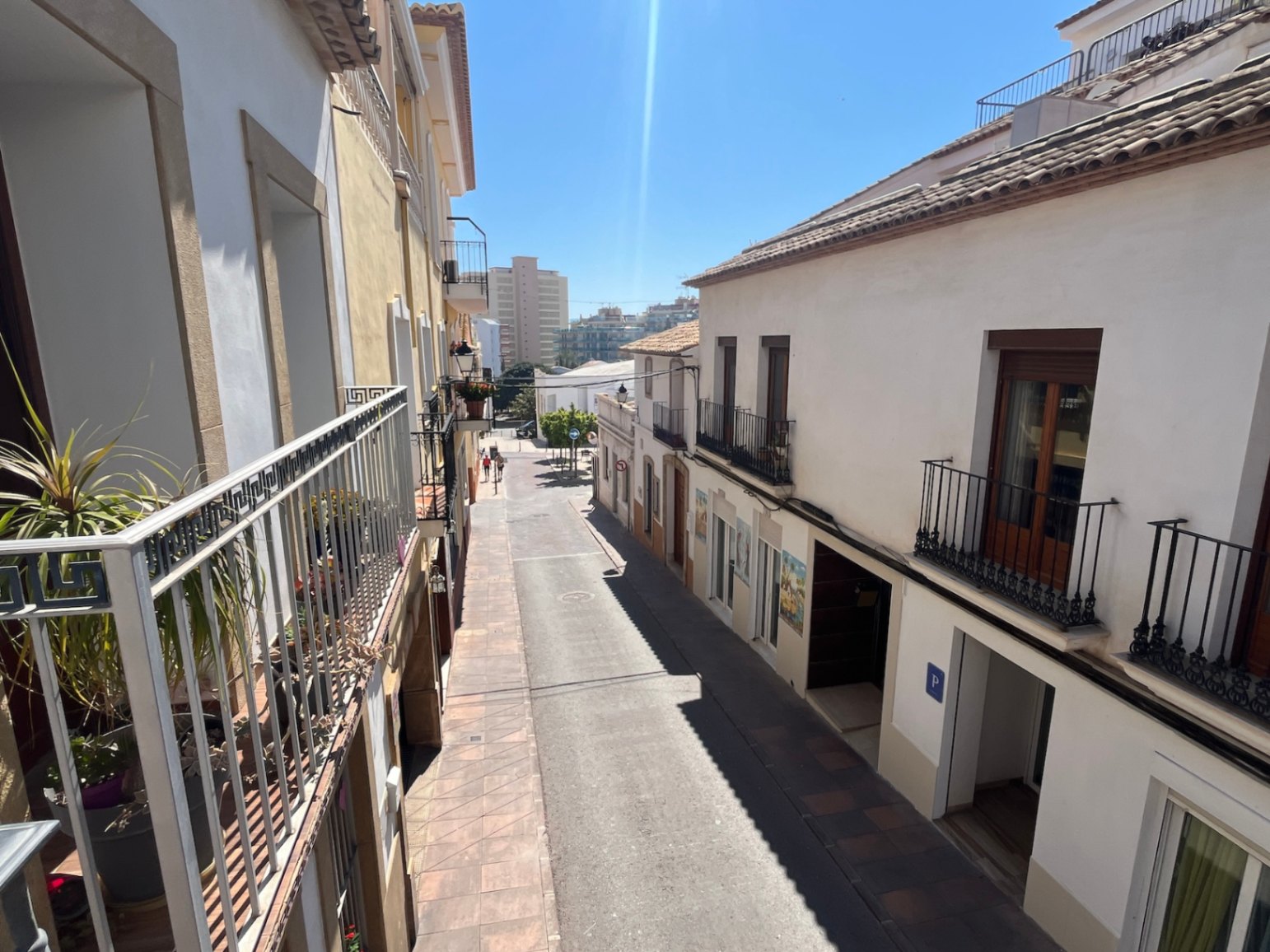 Townhouse with Courtyard & Roof Terrace in Calpe Old Town