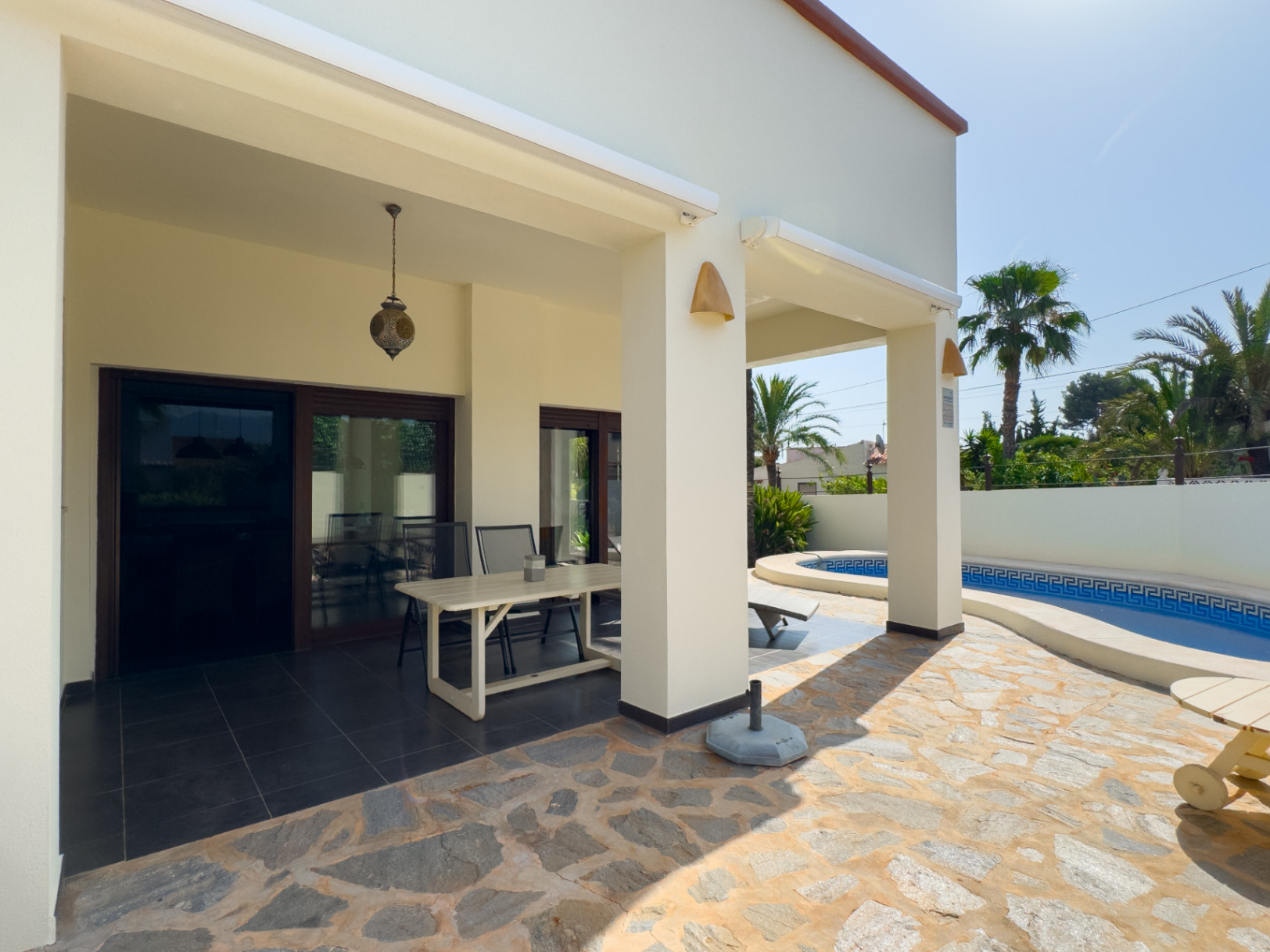 Modern villa for sale in Albir with 4 bedrooms and private pool