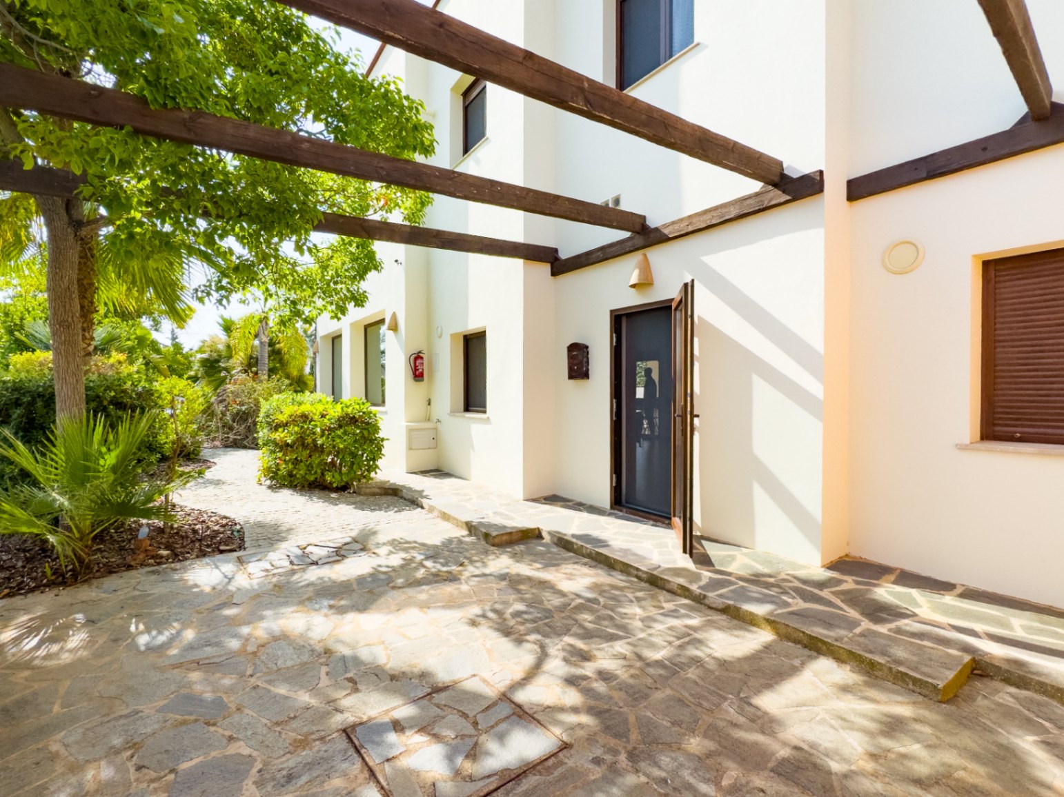 Modern villa for sale in Albir with 4 bedrooms and private pool