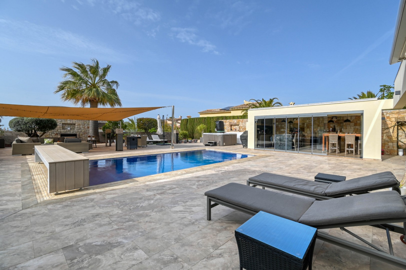 Villa con vista al mar en venta en Moraira, La Arnella