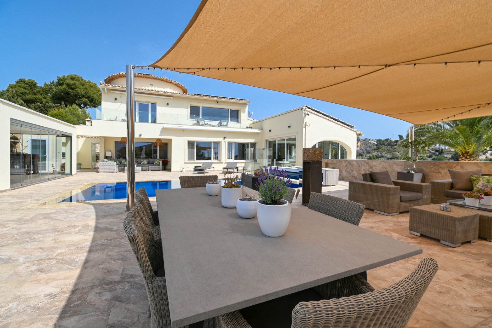 Villa con vista al mar en venta en Moraira, La Arnella