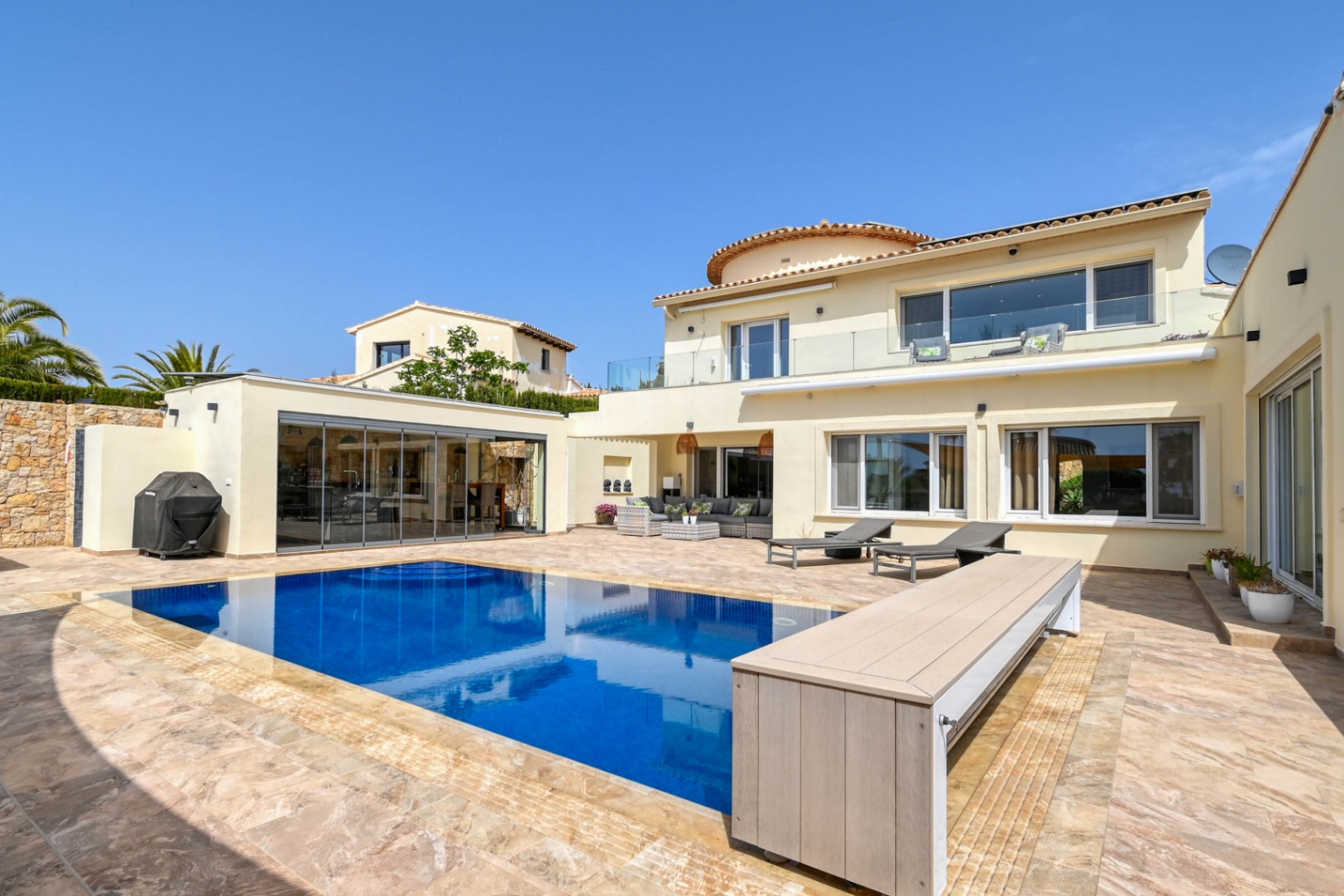 Villa con vista al mar en venta en Moraira, La Arnella