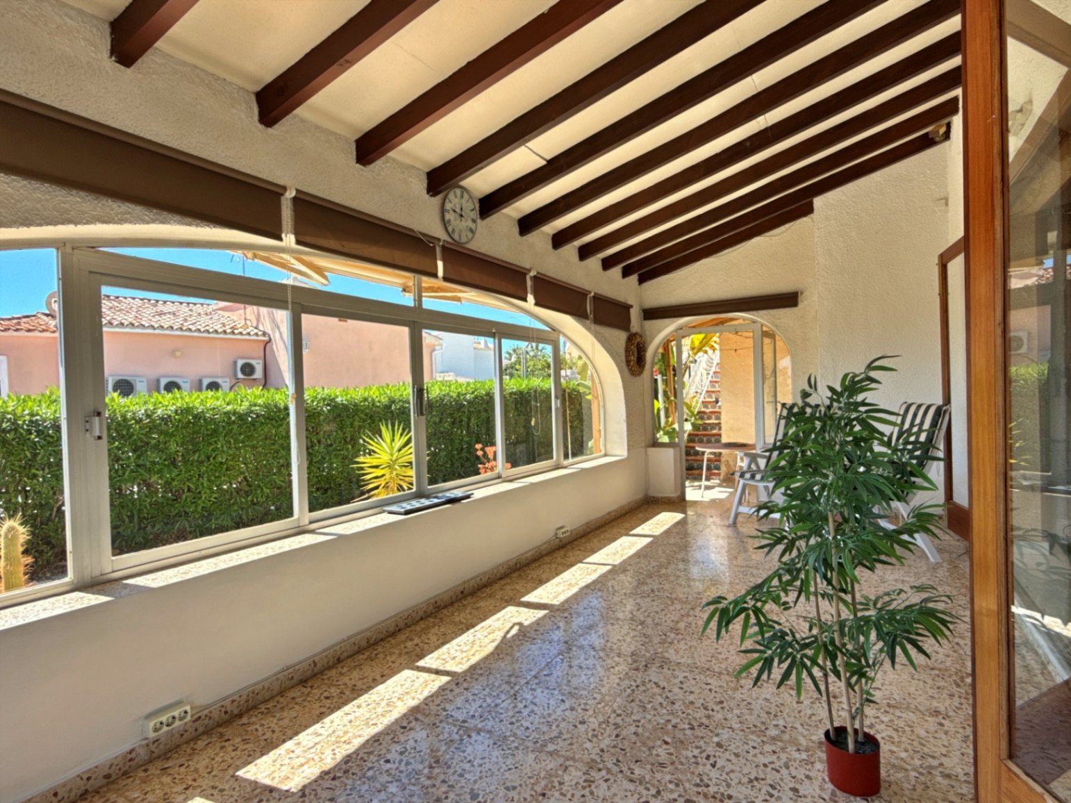 Villa with a spacious garden for sale in Calpe